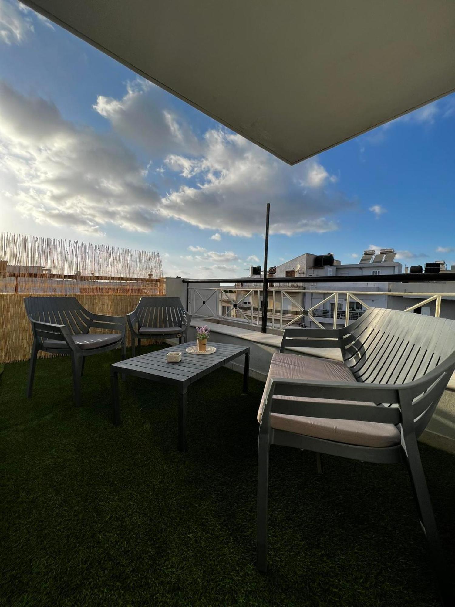 Sunny For Couples & Friends In Centre Appartement