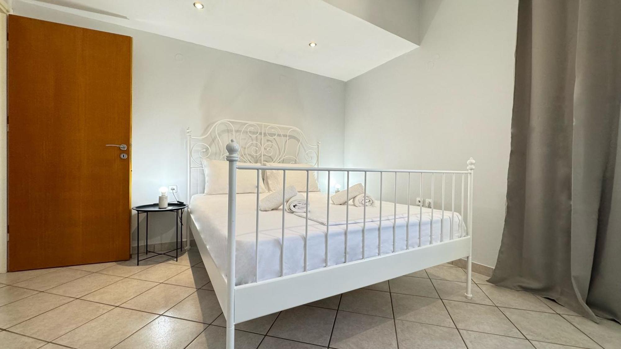 Sunny For Couples & Friends In Centre Apartment Iraklio